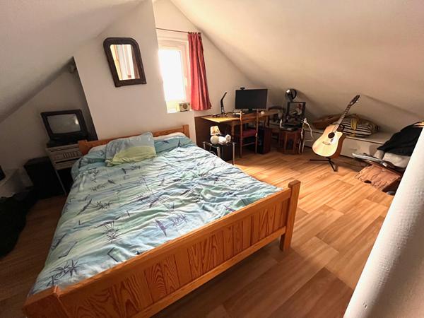 Pavillon familial semi enterré secteur Bourny, Laval