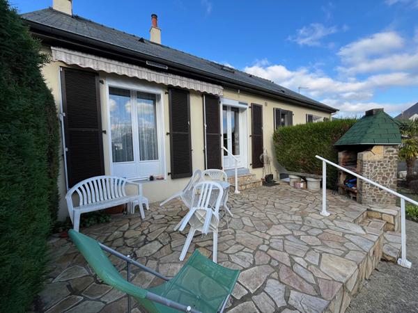 Pavillon familial semi enterré secteur Bourny, Laval