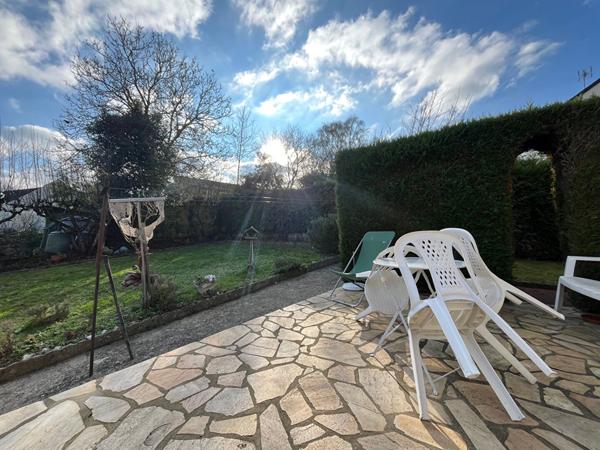 Pavillon familial semi enterré secteur Bourny, Laval