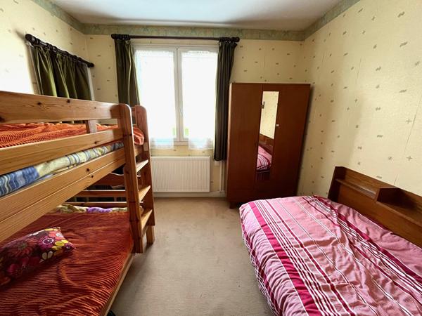 Pavillon familial semi enterré secteur Bourny, Laval