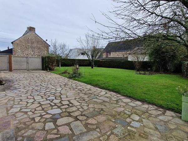 Maison Saint Germain Le Fouilloux 8 pièce(s) 250 m2