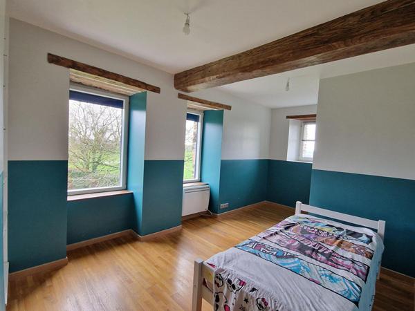 Maison Saint Germain Le Fouilloux 8 pièce(s) 250 m2