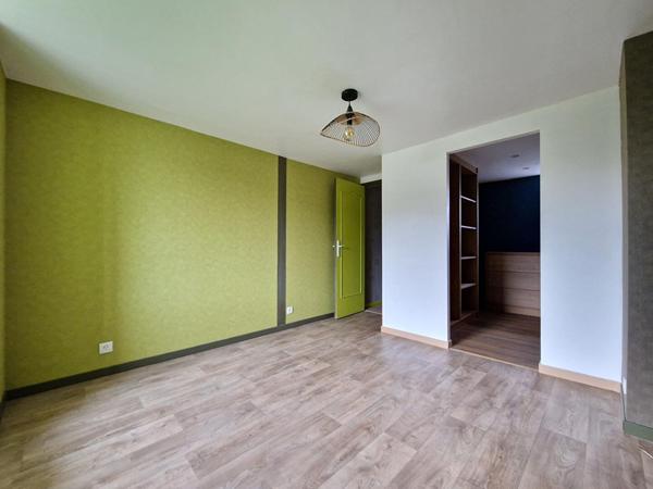 Maison Saint Germain Le Fouilloux 8 pièce(s) 250 m2