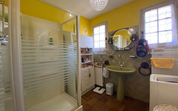 Maison à vendre    4 pièces •  Meynes