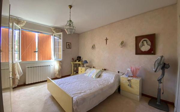 Maison à vendre    4 pièces •  Meynes