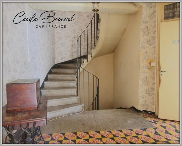Maison à vendre 5 pièces, 130 m2 habitables au cœur de CERET (66)