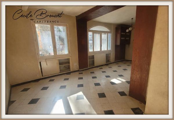 Maison à vendre 5 pièces, 130 m2 habitables au cœur de CERET (66)