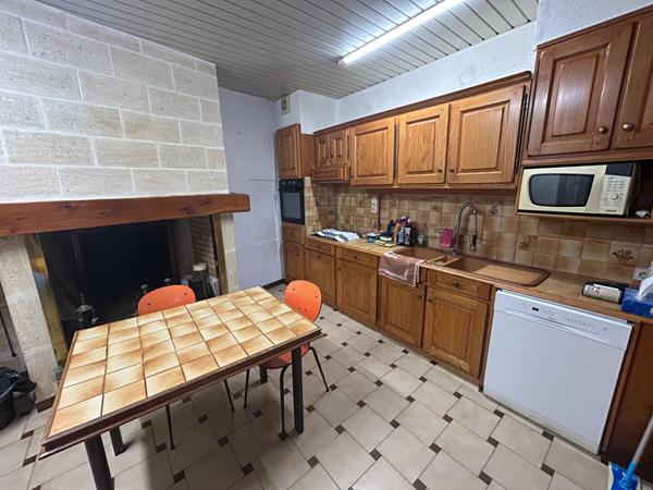 Maison villageoise sur trois niveaux avec ascenseur et grand garage