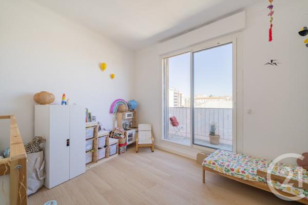 Appartement F3 à vendre  3 pièces - 95 m2 MARSEILLE - 13005