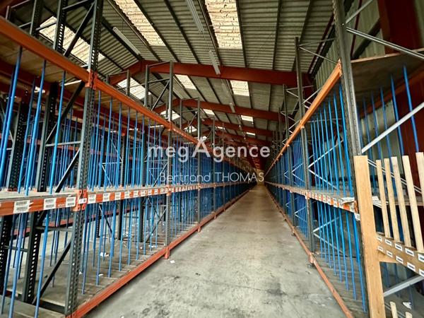 Local Commercial à BRUZ, 35170 - 1 pièce 1500m²