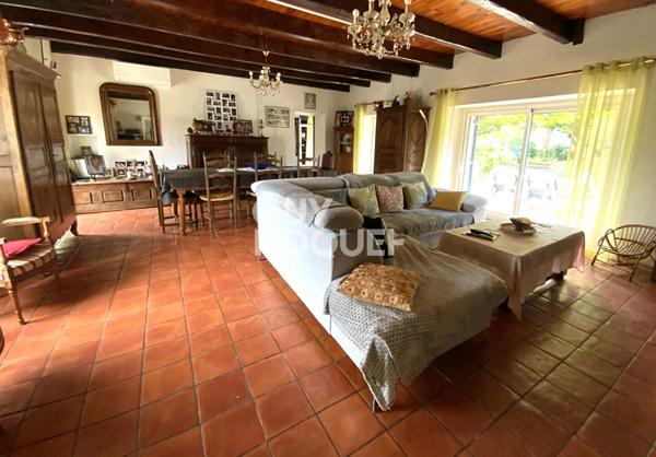 Charmante chaumière de 167 m² sur un terrain de 3403 m²