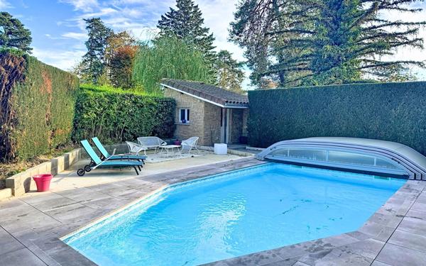 Maison à vendre    6 pièces •  Saint-Galmier