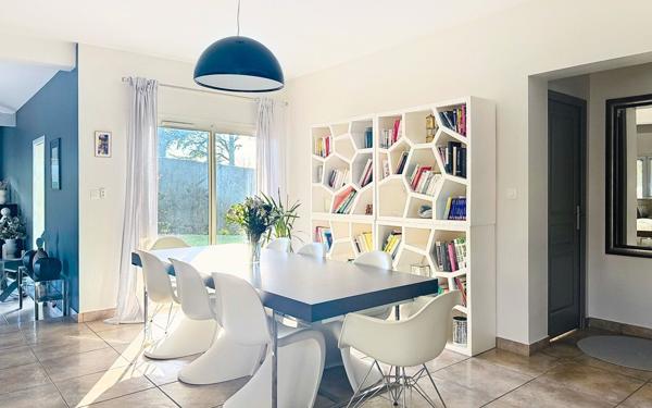 Maison à vendre    6 pièces •  Saint-Galmier