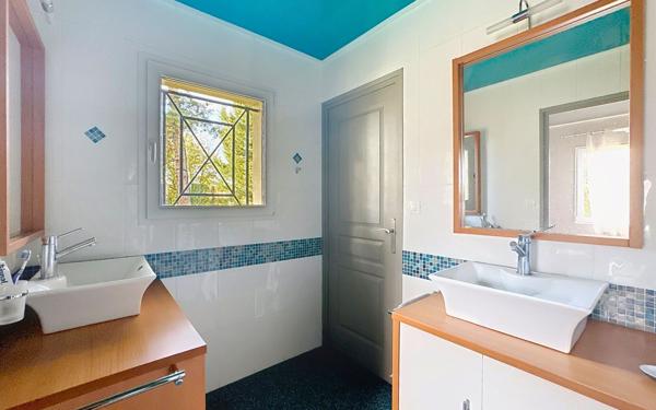 Maison à vendre    6 pièces •  Saint-Galmier