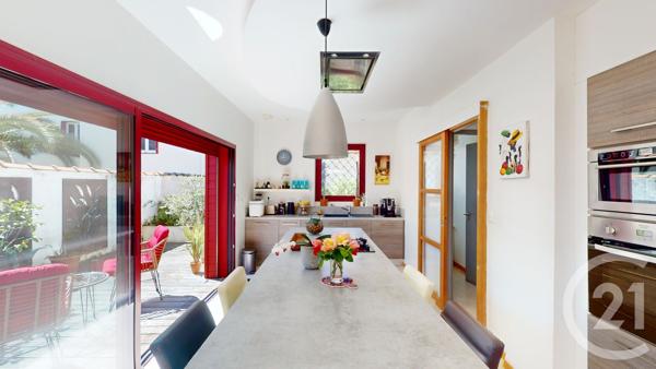 Maison à vendre  5 pièces - 140 m 2   DAX  - 40