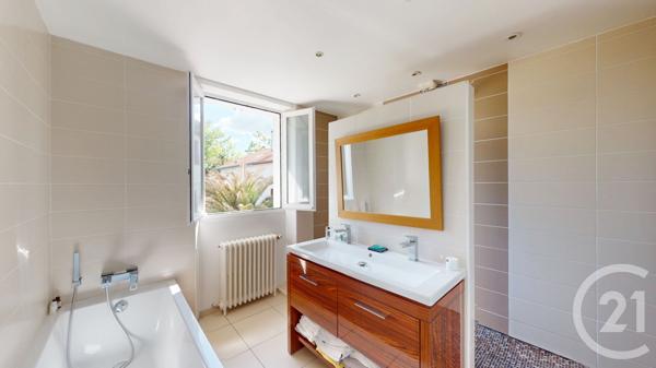 Maison à vendre  5 pièces - 140 m 2   DAX  - 40