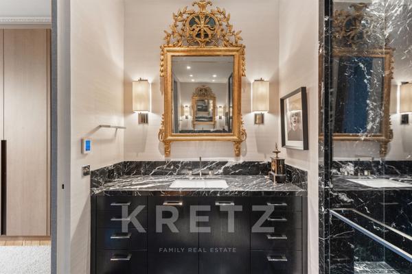 Appartement d’Exception au Cœur du 7ᵉ  – Élégance Haussmannienne et Design Contemporain