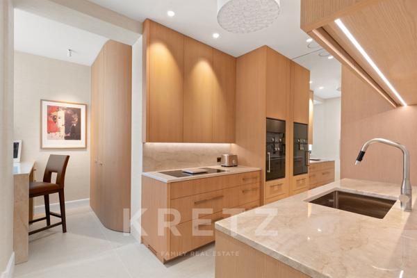 Appartement d’Exception au Cœur du 7ᵉ  – Élégance Haussmannienne et Design Contemporain