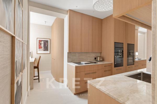 Appartement d’Exception au Cœur du 7ᵉ  – Élégance Haussmannienne et Design Contemporain