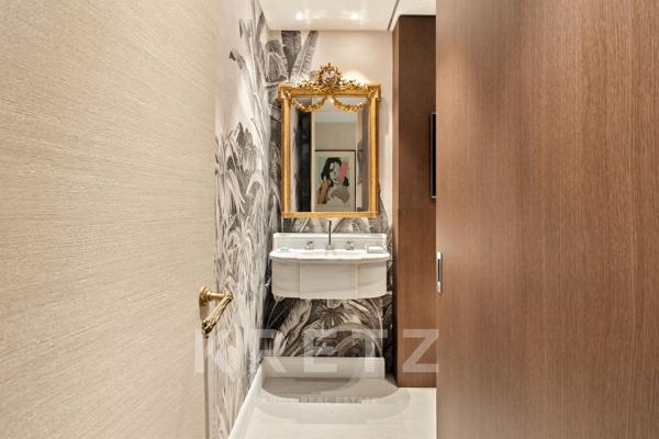 Appartement d’Exception au Cœur du 7ᵉ  – Élégance Haussmannienne et Design Contemporain