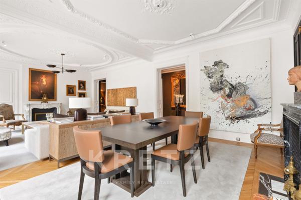 Appartement d’Exception au Cœur du 7ᵉ  – Élégance Haussmannienne et Design Contemporain