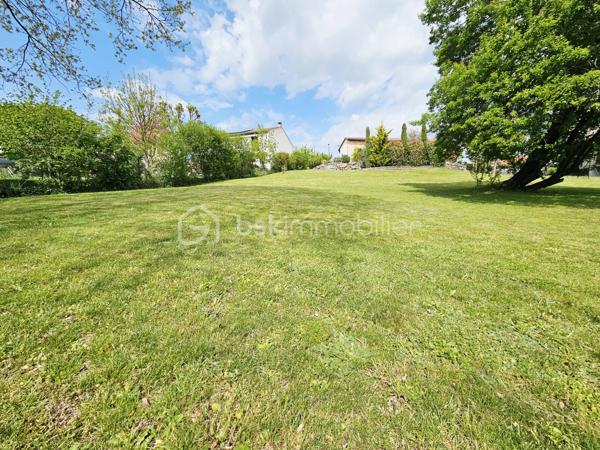 Terrain de 761 m²