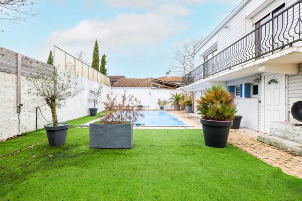 Grande maison avec piscine et potentiel locatif