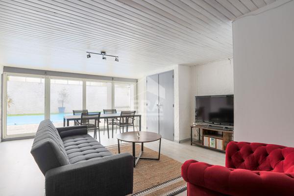 Grande maison avec piscine et potentiel locatif