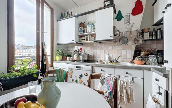 Appartement à vendre    4 pièces • 80 m2 Paris 11