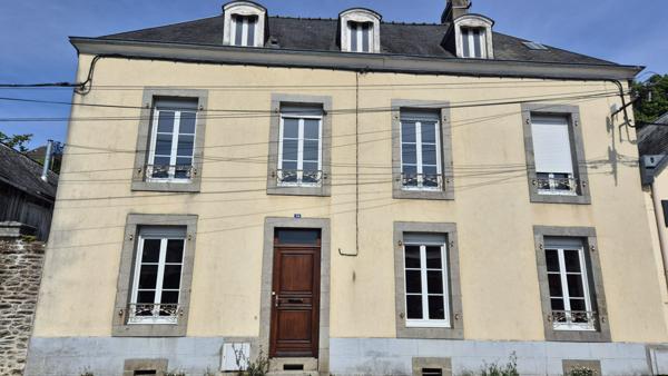 Maison Mayenne 10 pièce(s) 200 m2