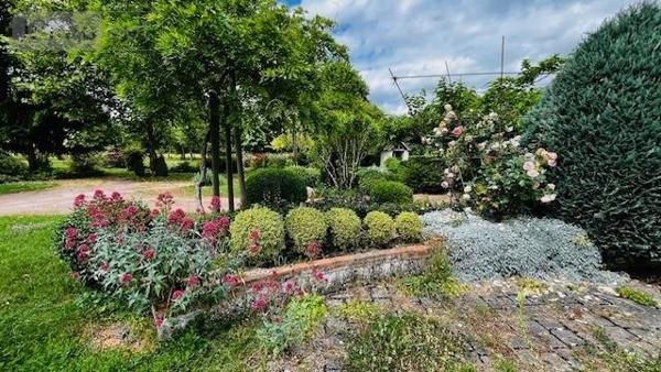 Maison à vendre à Luynes dans l'Indre-et-Loire (37230), ref : 999/3689   
LUYNES