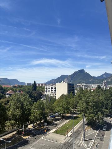 Appartement T 4 – Cour de la libération – Grenoble