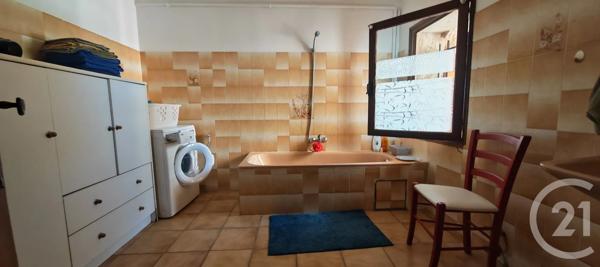 Maison à vendre  6 pièces - 161,40 m 2   LA VALETTE DU VAR  - 83