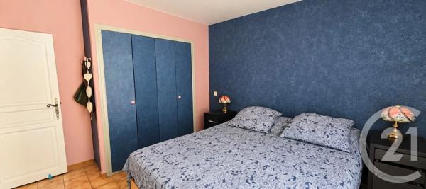 Maison à vendre  6 pièces - 161,40 m 2   LA VALETTE DU VAR  - 83
