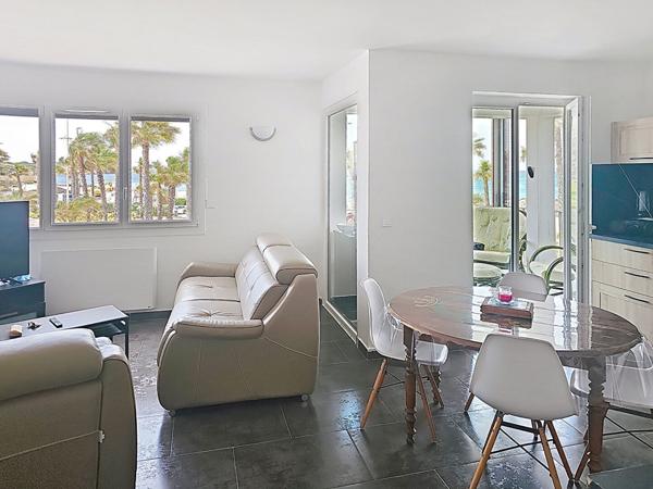 Appartement Six Fours Les Plages 2 pièces - Bord de mer et Pleine vue mer