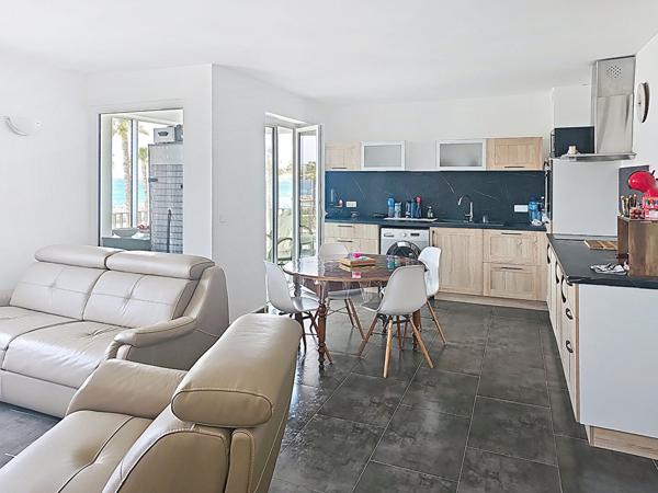 Appartement Six Fours Les Plages 2 pièces - Bord de mer et Pleine vue mer