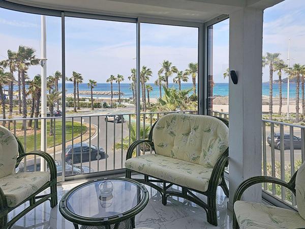 Appartement Six Fours Les Plages 2 pièces - Bord de mer et Pleine vue mer
