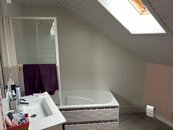 -Maison Lomme (125 m²) 4 pièces- 3 chambres- proximité métro- extérieur