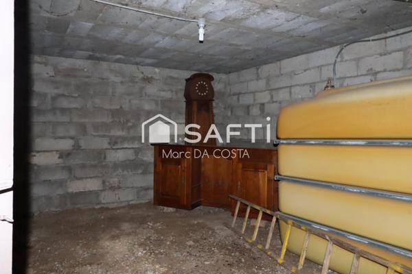 MAISON 180M2.3 CHAMBRES.SOUS SOL COMPLET.TERRAIN 5000 M2