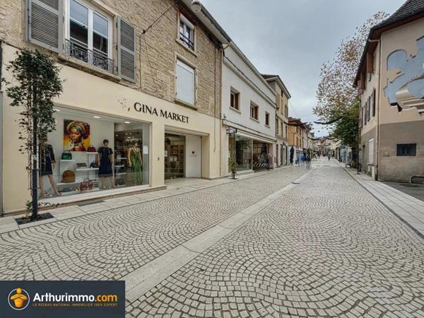 Location Local commercial 1 pièces 115 m2 à Bourgoin-Jallieu