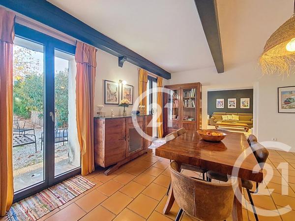 Maison à vendre  8 pièces - 205,40 m 2   ST MARTIN DE CRAU  - 13