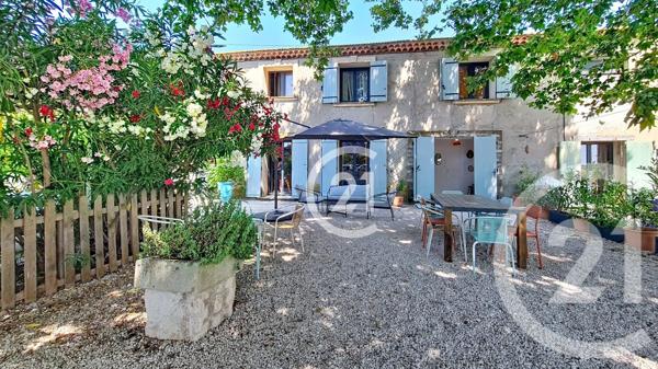 Maison à vendre  8 pièces - 205,40 m 2   ST MARTIN DE CRAU  - 13