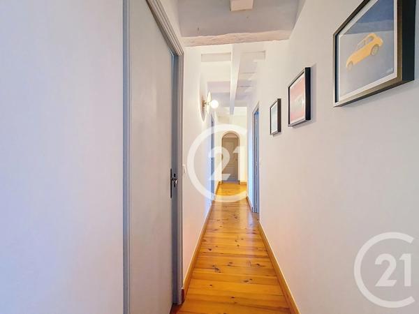 Maison à vendre  8 pièces - 205,40 m 2   ST MARTIN DE CRAU  - 13