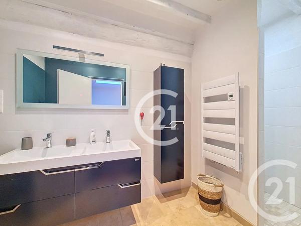 Maison à vendre  8 pièces - 205,40 m 2   ST MARTIN DE CRAU  - 13