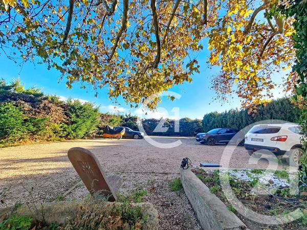 Maison à vendre  8 pièces - 205,40 m 2   ST MARTIN DE CRAU  - 13