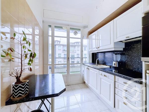 Appartement F2 à vendre  3 pièces - 68,57 m 2   NICE  - 06