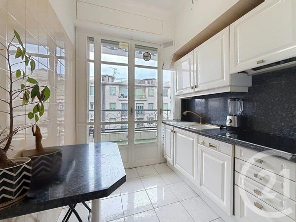 Appartement F2 à vendre  3 pièces - 68,57 m 2   NICE  - 06