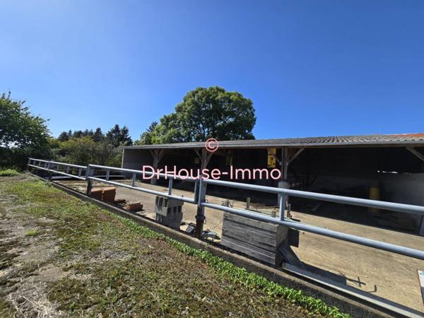 Bien immobilier à vendre de 831 m²