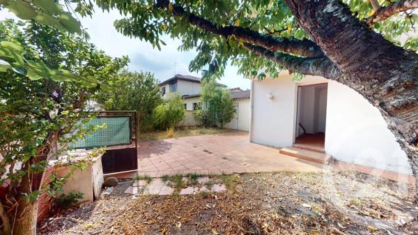 Maison à vendre  4 pièces - 90 m 2   AUCAMVILLE  - 31