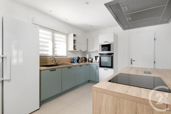 Maison à vendre  4 pièces - 90 m 2   AUCAMVILLE  - 31